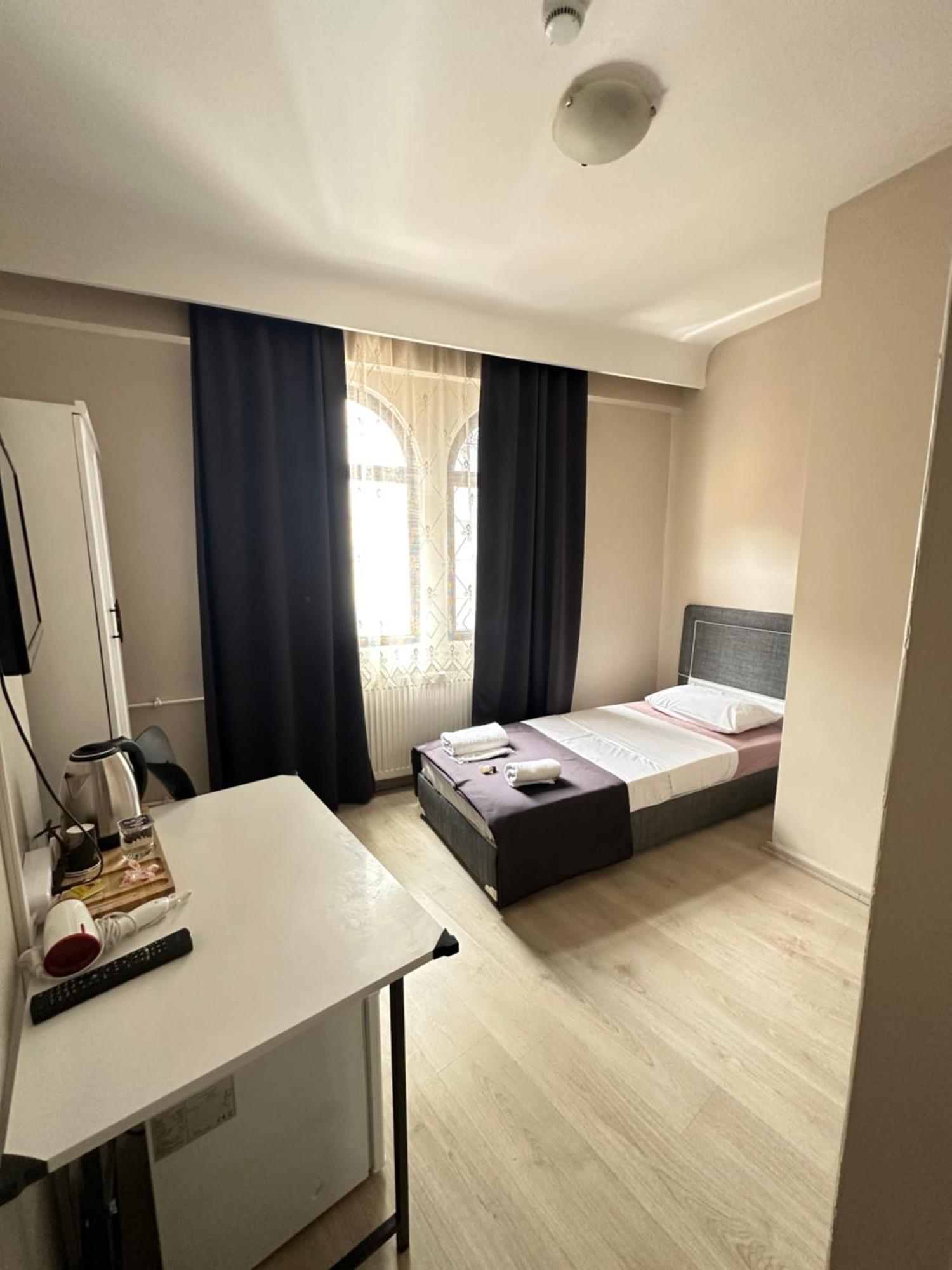 Glr Otel บาลึคเคสิจ ภายนอก รูปภาพ