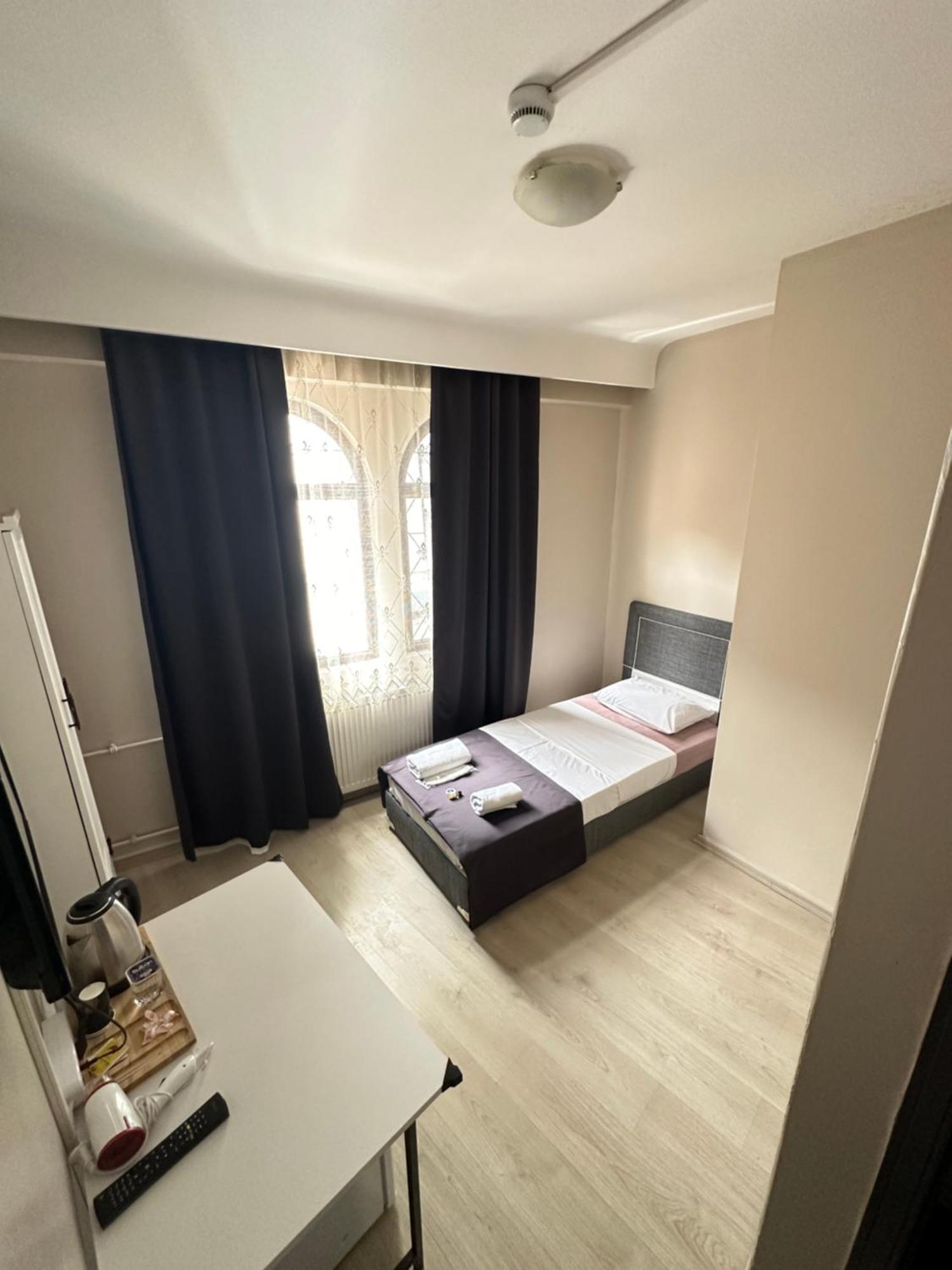 Glr Otel บาลึคเคสิจ ภายนอก รูปภาพ