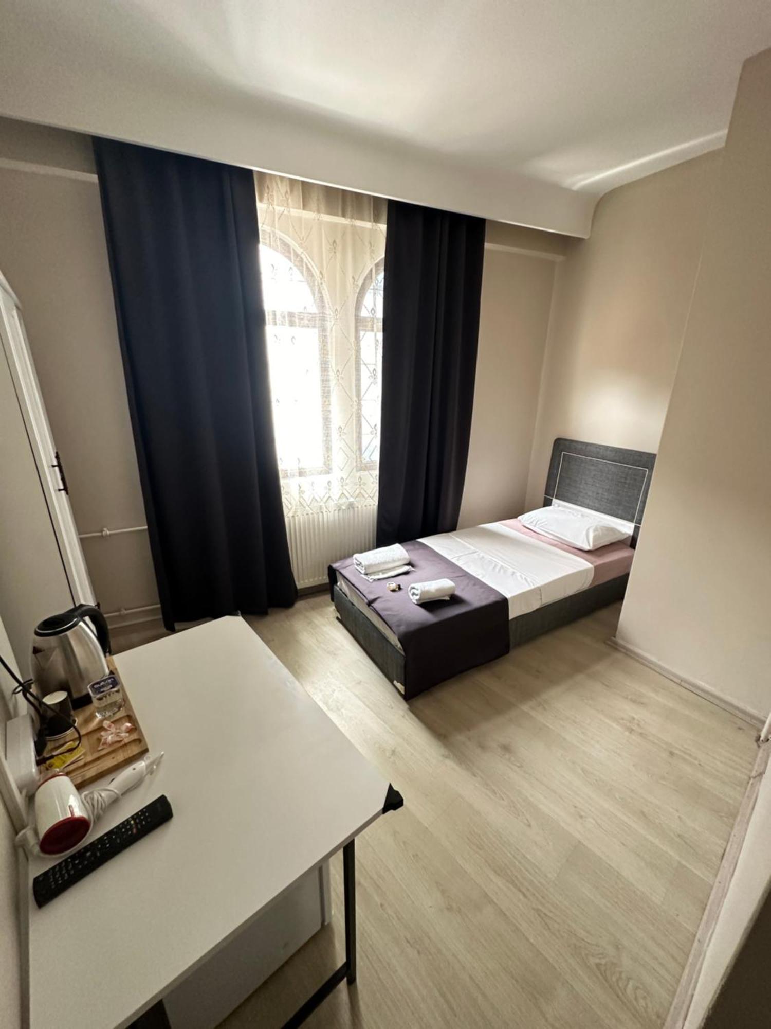 Glr Otel บาลึคเคสิจ ภายนอก รูปภาพ